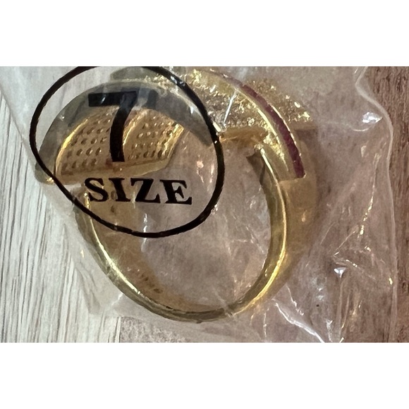 ❤️❤️FAUX RUBY & DIAMOND RING❤️❤️ - Picture 4 of 4